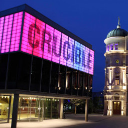 sundayshowtunes's tweet photo. On today's show, we chat with @alexdeboo about @BluffMusical, South Pacific at @ChichesterFT and She Loves Me at @crucibletheatre AND we play your favourites from stage and screen @MoxieRadio/@RadioWoking 4pm(GMT)/11am(EST) @BoxOfficeRadio 6pm(GMT)/1pm(EST)🎭🎶🎙 https://t.co/dpd2DRMK3t