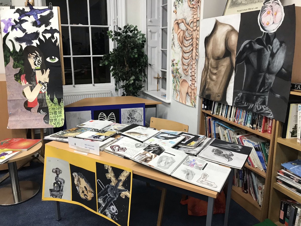 Amaia_Movie's tweet photo. Great to see potential A-level students at our sixth form open evening last week. Fine Art and Textile Design seemed to attract attention.
#AlevelArt #AlevelTextiles #ChallonerSixthForm https://t.co/Ks0eQcolVu