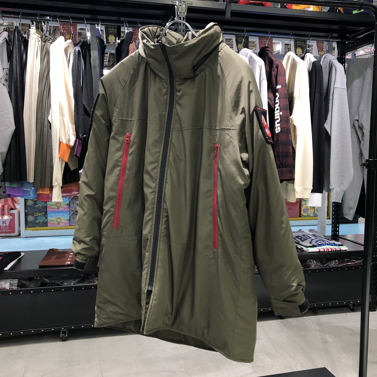 New】 米山舞さんによるイラストでアスカが着用した「EVANGELION