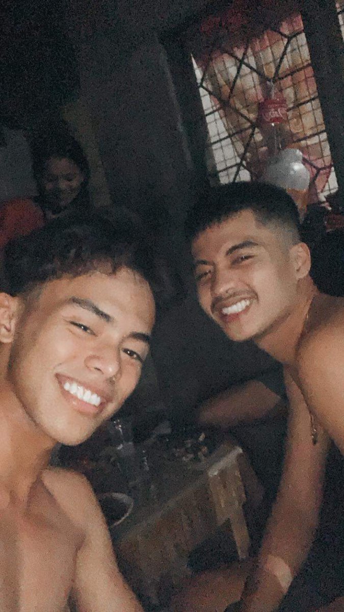 itslimmyy's tweet photo. Oh loko bagets https://t.co/gaONqIElRN