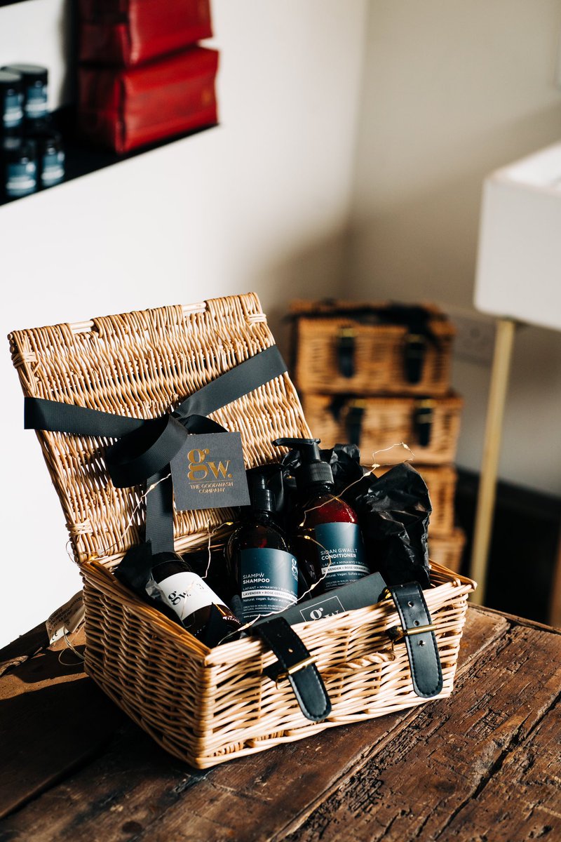 Make your Christmas a good one.. #doligda Luxury Welsh Hampers with a social purpose.. <a href="/Goodshedsbarry/">Goodsheds</a> goodwash.co.uk/product/luxury…