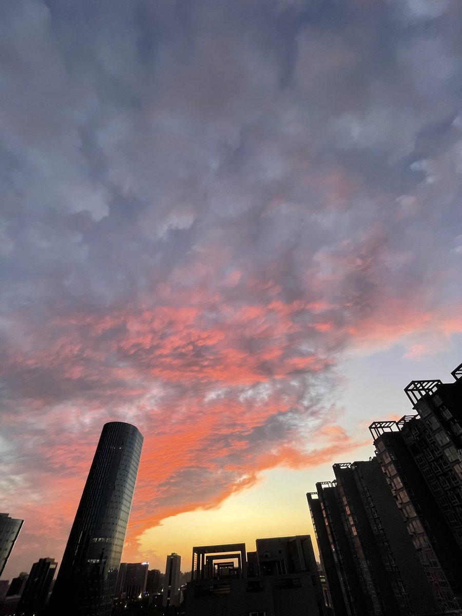 delilalyazmalm's tweet photo. 太美了 https://t.co/RVvhnp3dBN