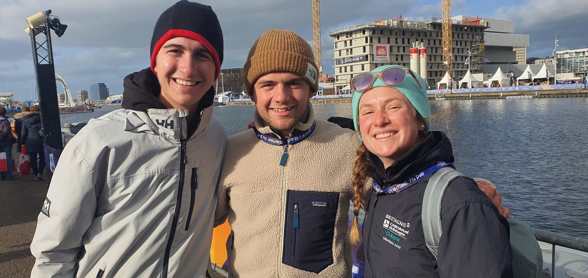 JaiMeGARNIER's tweet photo. " Figaristes " spectateurs comme moi. @pepcosta9 , Elodie Bonafous. https://t.co/gBdEFzK0dF