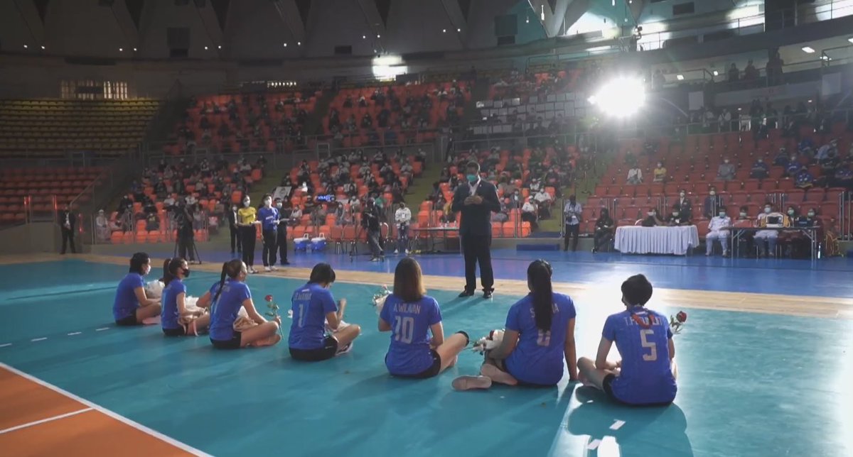 Bennn93154431's tweet photo. ตำนานวอลเลย์ตลอดไป 🥺❤️❤️❤️ #วอลเลย์บอลหญิง #7เซียน #7legends https://t.co/WNTPfLySwI