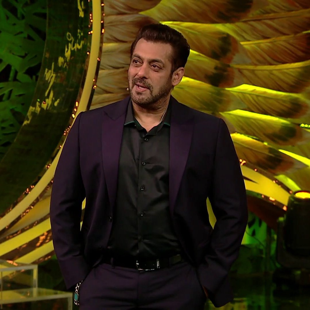 inshaammu's tweet photo. @BeingSalmanKhan ❤️❤️❤️❤️ Love u till my last breath ❤️
Proud to be ur fan ☺️
#BB15 #WeekendKaVaar https://t.co/JZ5QGYCEix