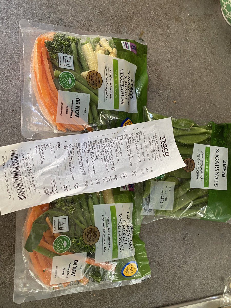 1stBaileyBee's tweet photo. @Tesco well done Tesco Bathgate, you got these ultra short use by dates past me Bought yesterday with a use by today and Sugarsnaps don’t  actually have a date on them🤔what happened to your produce that it has such short use by dates on them?Can see why people choose Aldi -Lidl https://t.co/uqHaSxYn9p