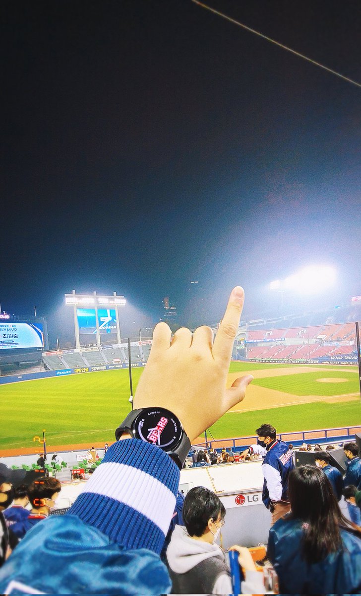 meo99le's tweet photo. 아유.. 난 딱 두 경기만 갔는디...^,^ https://t.co/eSkzuEYLmb