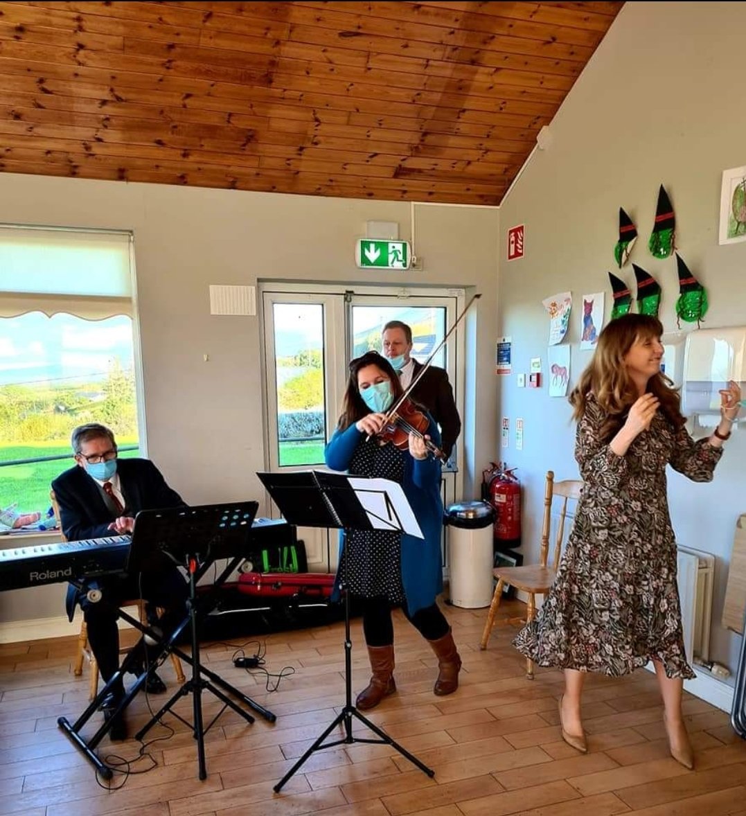 MMMquartet's tweet photo. Mobile Music Machine returned to Kerry last week, performing 10 Covid Care Concerts in residential homes across the county, kindly supported by @KerryCoArts @creativeirl, supported by @AgeFriendlyIrl @B_V_O_F
@TenorKearns @SandraOman1 @violyn21 #Brianconnor https://t.co/lVFd1Yid06