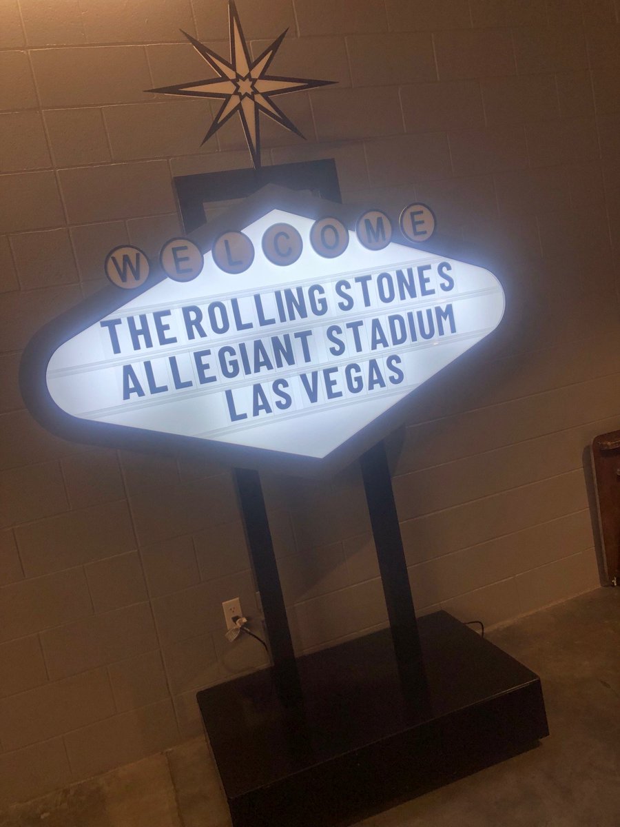 💗🥎 Thank you Las Vegas for a great night!
🎲 The #StonesVegas setlist is available here:
store.digitalstores.co.uk/ronniewood/*/S…