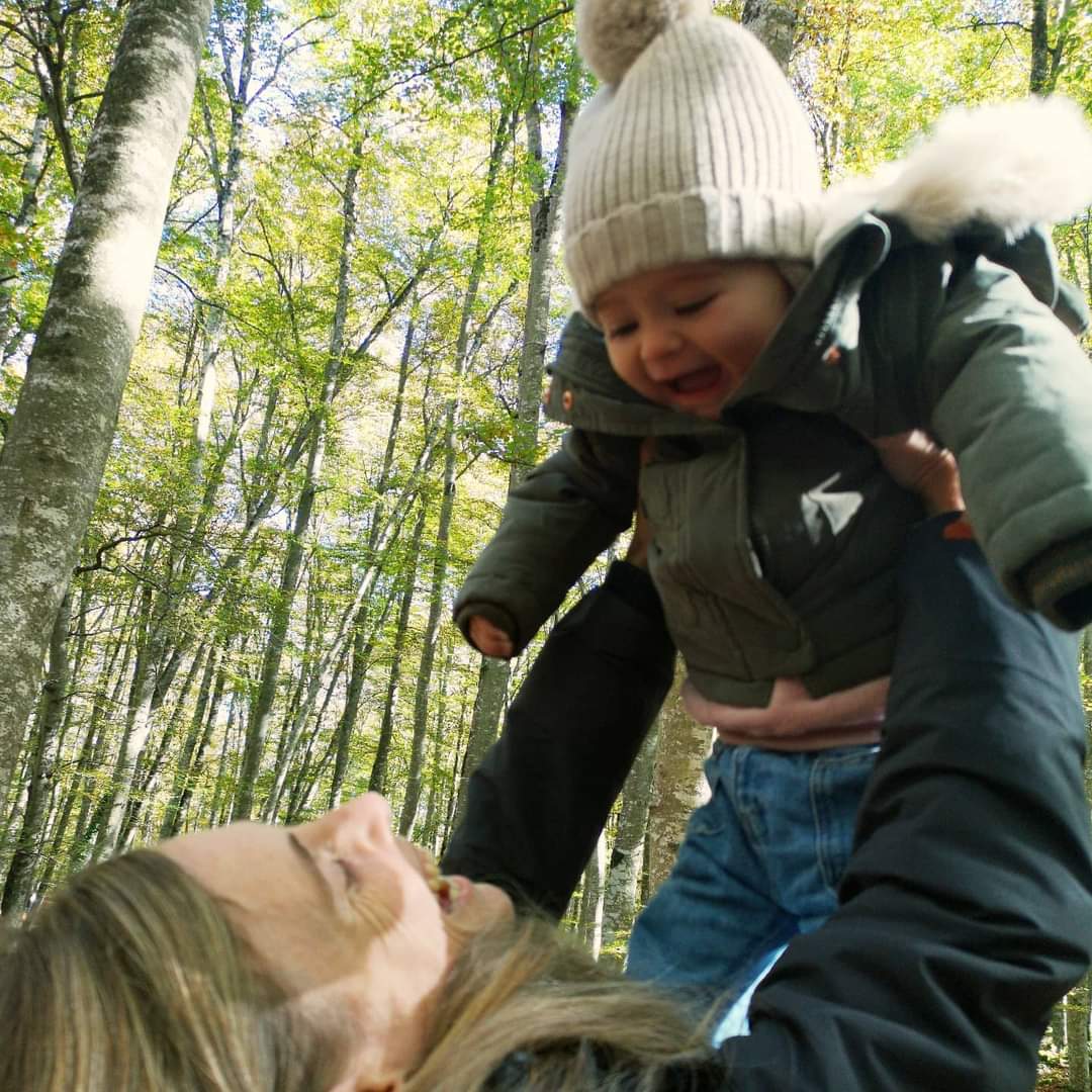 laiaginer's tweet photo. '... Si vas pels vols d'Olot, amunt del pla,
trobaràs un indret verd i profond
com mai cap més n'hagis trobat al món...'
#escapades #feosfamily #lafagedadenjorda🍁🍂🍃 #puresa #amorinfinit #amblamillorcompanyia @Joaquingalo https://t.co/WDZetwQ3dx