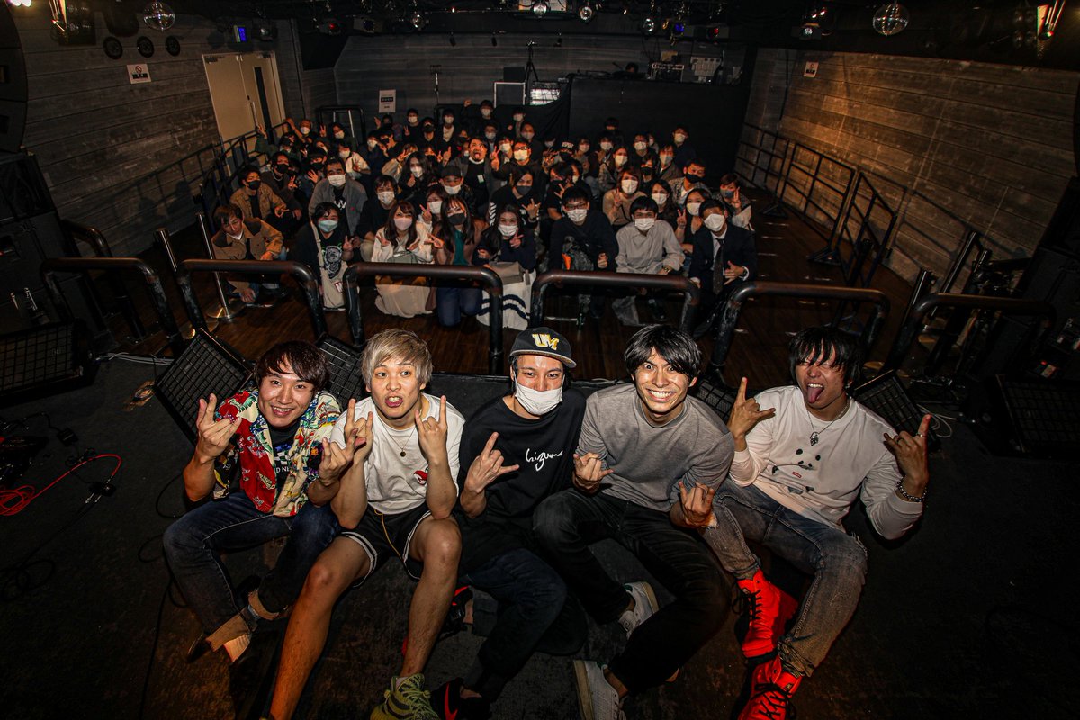 RPM20181110's tweet photo. 2021/10/30
NEVR END NIGTH
梅田Zeela

あのライブから一週間。
とても幸せな１日でした。
皆様、いつもありがとうございます。

共同/Chain Disaster
@ChainDisaster

photo/キッシー
@kissy4242

#RPM
#日曜日だし邦ロック好きな人と繋がりたい https://t.co/PQalCy9JEX