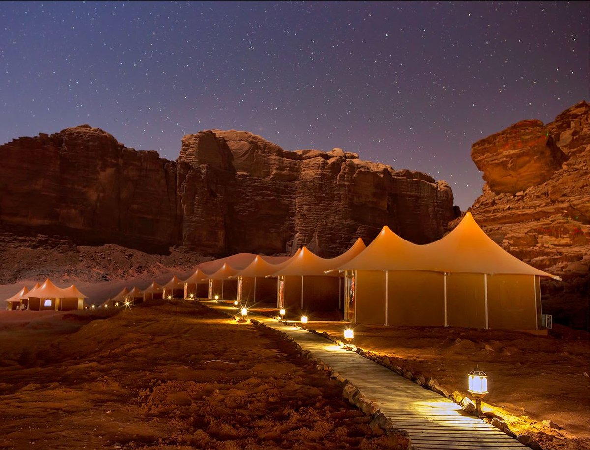 ✨CAPODANNO SOTTO LE STELLE IN GIORDANIA 

🌍Rendi speciale il #Capodanno con un viaggio archeologico alla scoperta dei castelli nel deserto della #Giordania e una notte sotto le stelle in accampamento tendato nell'area protetta del deserto Wadi Rum #viaggio #turismostenibile