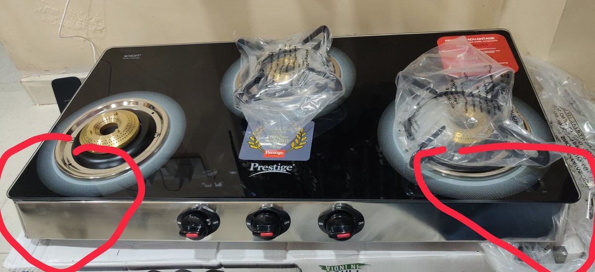 Mitulkhamar's tweet photo. @TataCLiQCare Your team saying there is no defect , I have clearly shown in image allignment of glass is not proper ,if not want to see it then let me take this to consumer court. https://t.co/QqazDLyJvU