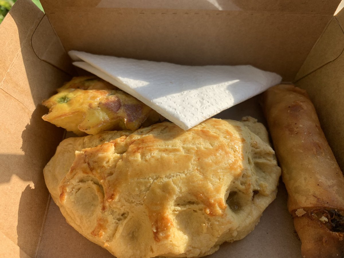 OventimeG's tweet photo. About our Sunday 🥳. Pastry packs for a church program 💒. 

Please keep the orders coming 🥳🥳
.
.
#smallchops #smallchopsgh #pastrypacks #harverst #churchharvest #oventime_gh #HappySunday https://t.co/ozL4lp7ocY