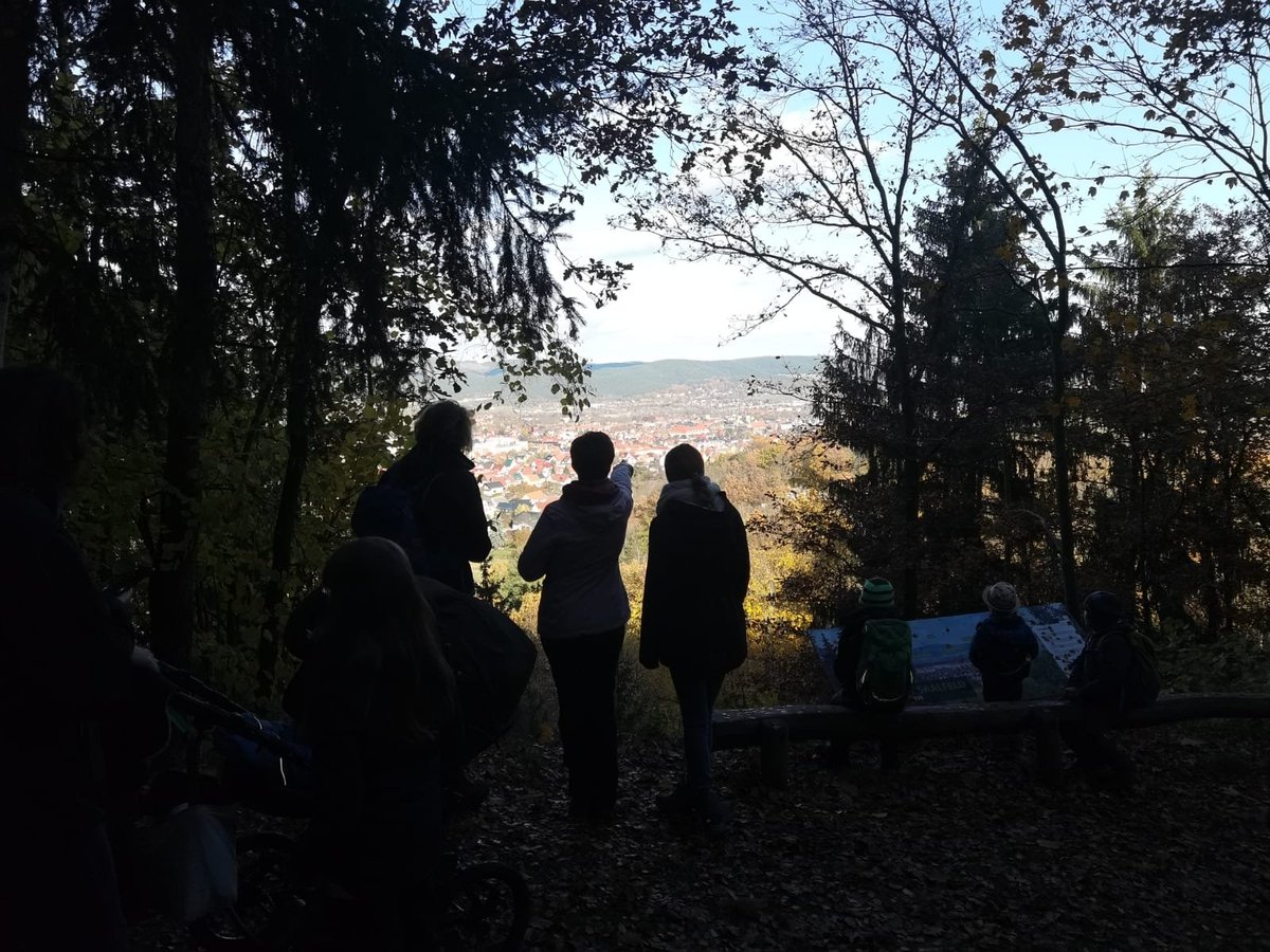 PbW_LVTh's tweet photo. Das alles ist #scouting! Der Landesverband war gestern sowohl im Wald als auch theoretisch unterwegs. Der Feenwald bei Saalfeld und die Fachtagung in Mainz waren unsere Ziele. Und wo Löwen sind, da wird gebrüllt... https://t.co/CRNVP87wEI