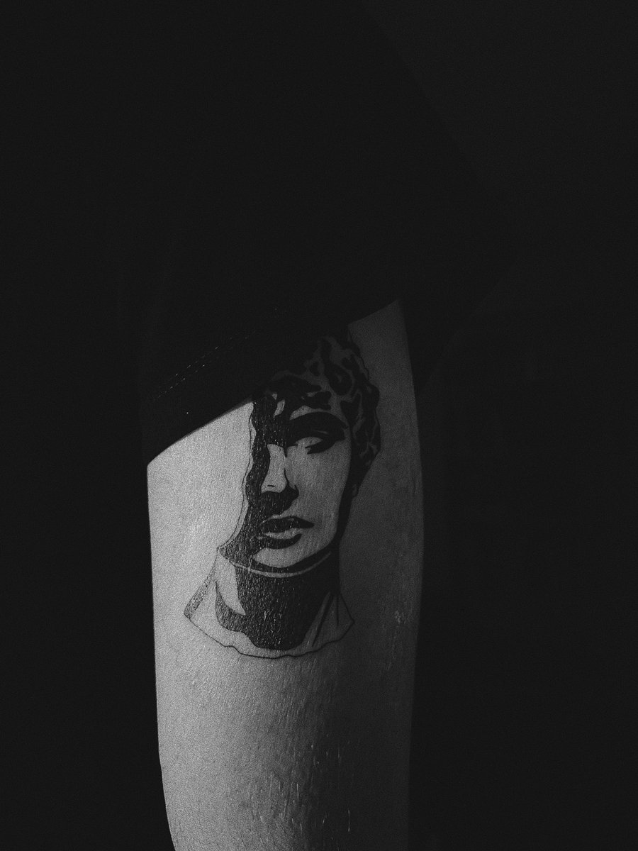 Etienne__'s tweet photo. Tatoo 💯 https://t.co/SCxNURxamy