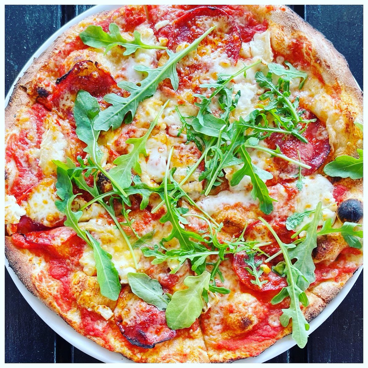 Worlds best hangover cure… that and hair of the dog obvs 🍺🍕

#dockyardspinningfields #dockyardspin #spinningfieldsmanchester #spinningfields #manchesterbars #manchesterdrinks