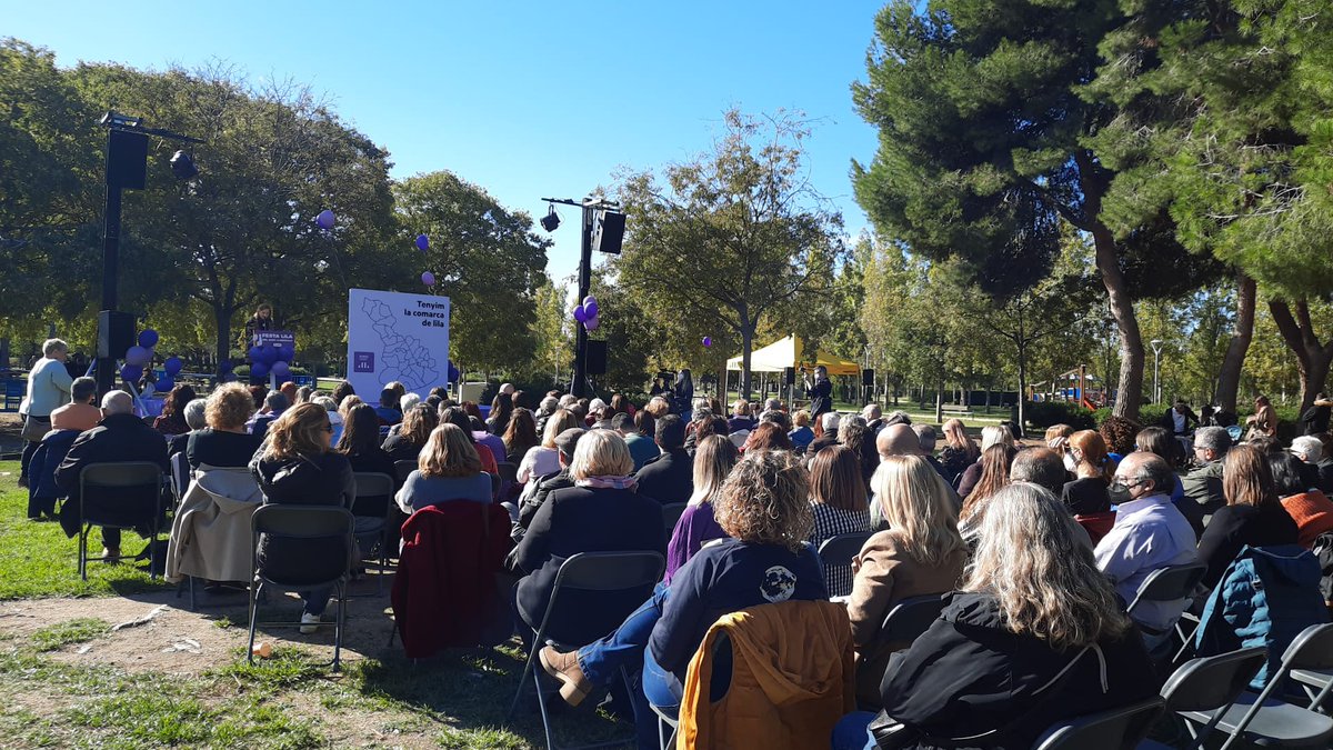 Santandreuenc's tweet photo. Festa Lila a El Prat de Llobregat, @Esquerra_ERC @DonesErcBaix @ERC_BaixLlobreg @ERC_ElPrat omplim de Lila el #BaixLlobregat #LH https://t.co/bYtNAbvRkI