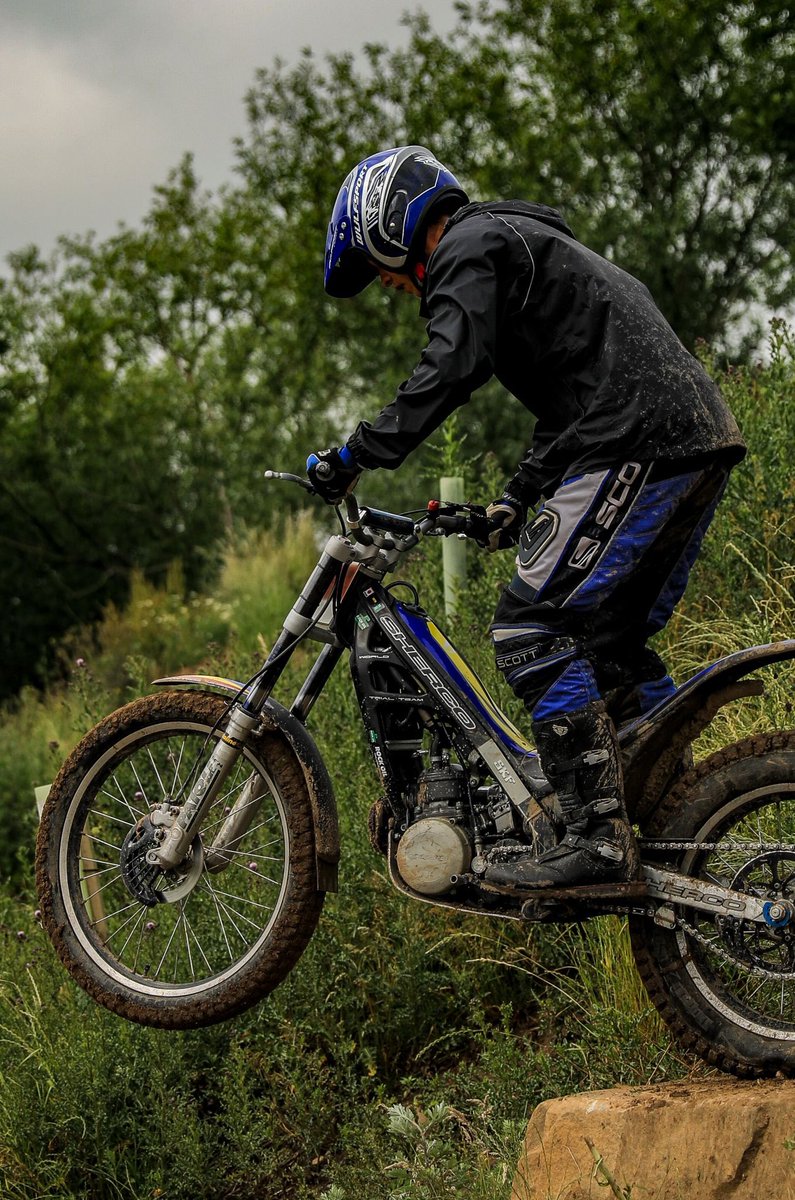 digbyjo's tweet photo. Can you please retweet @Jimwhit69 my lad works for Buildbase  Suzuki at Mallory Park, stolen from Earl Shilton early hours Saturday morning, smashed my car window to move car away from garage door, sons heartbroken https://t.co/8xd9oxV7zL