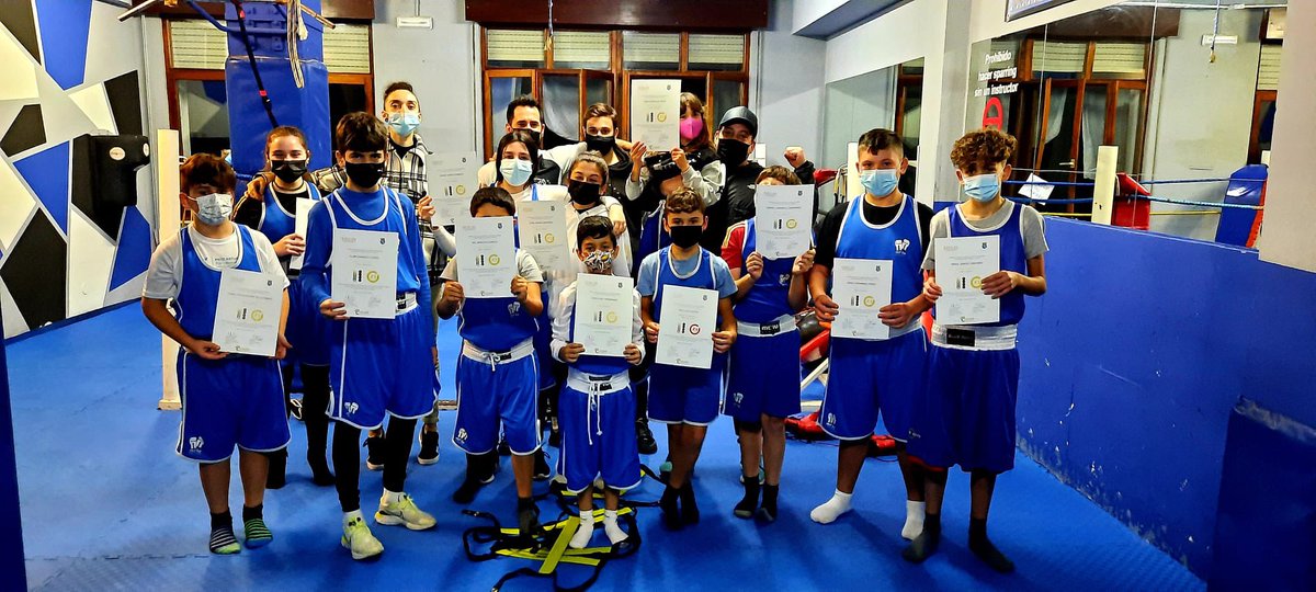 _Grados_'s tweet image. #gradosBoxeo | Exámenes de Grados

🔝 El Club KOoTecnicoToa de Avilés certifica a sus alumnos!! Todos ellos han obtenido su correspondiente Grado de Evolucion Deportiva en Boxeo. Enhorabuena campeones!!! #gradosdeportivos #calidaddeportiva