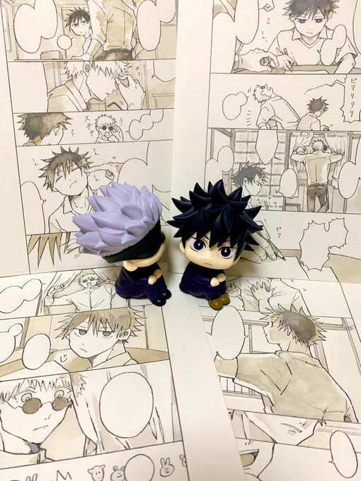 今日何度かどこからデジタルですか〜何で描いてるんですか〜など質問頂いたんですが、画用紙に鉛筆で線画、塗りは水彩、文字入れのみデジタルです きれいに印刷してもらって嬉しいです!記念写真 