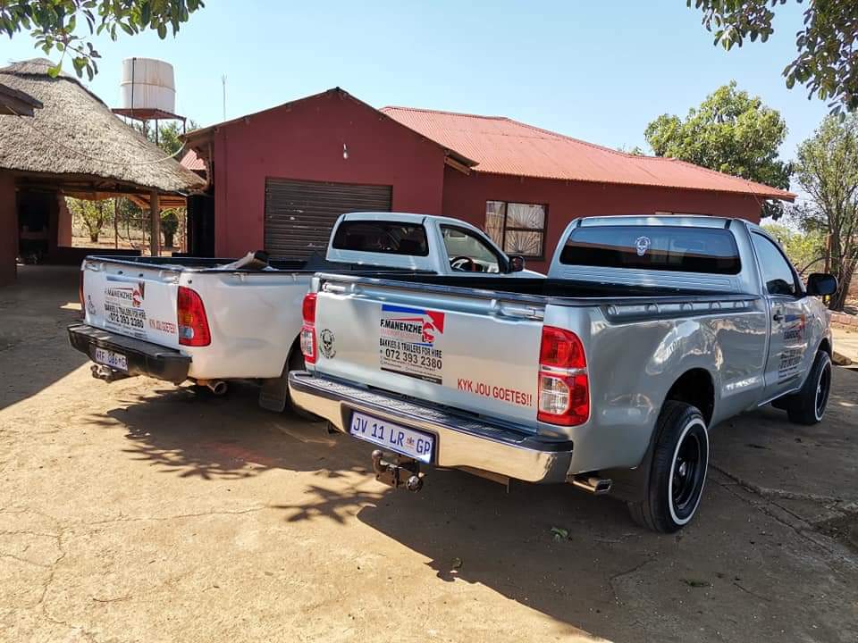 FManenzhe's tweet photo. Bakkies and trailers for hire, you can call or whatsapp 0723932380.💪💯
We do both short and long distances.
Na Venda ri ya swika, vhare na mihwalo kha vha ri kwame.
#Gracework 🙌
#The_Transport_Guru💀
#F_Manenzhe_Transport_and_Logistics 🔥 https://t.co/lKtngfOMsS