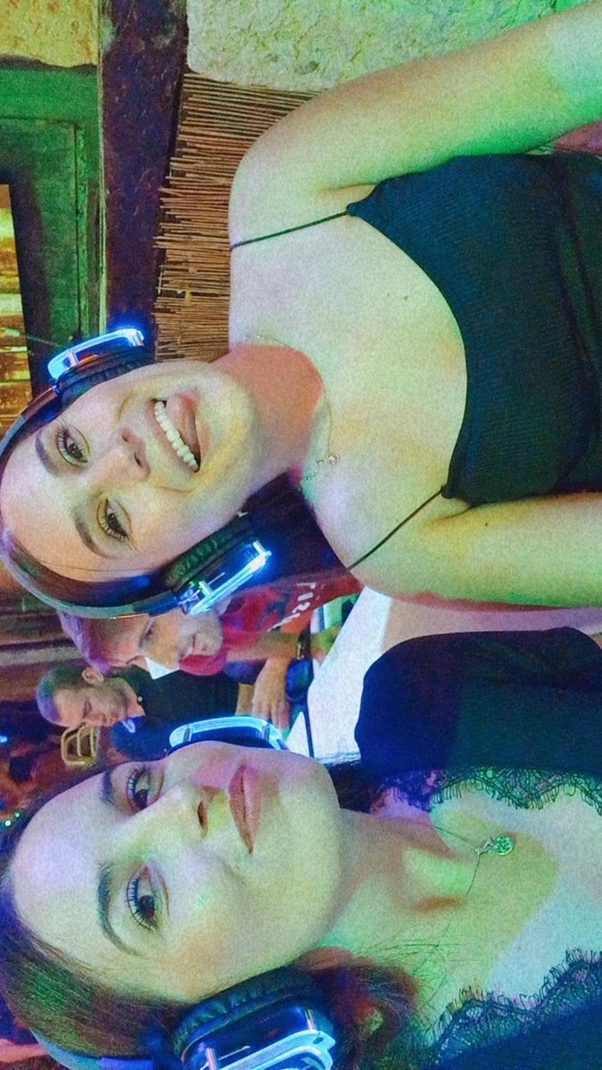 Laurayt98's tweet photo. De cuando nos veíamos💖 @Judiiith10 https://t.co/f4qmoSDMnB