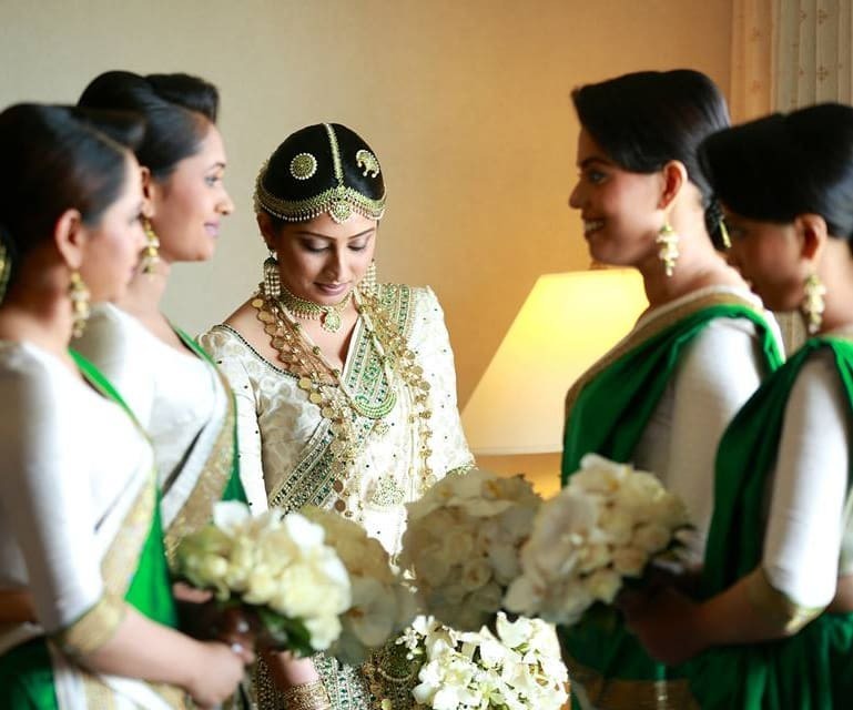 EventzNTrendz's tweet photo. "The chosen one"
Wedding Planner @eventzntrendz
#Wedding #Bride #Maidofhonor #Bridesmaids #Brideportrait #Weddingportrait #Asianwedding #Srilankanwedding #Srilanka #Eventplanner #Eventcoordinator #Eventmanager #Eventmanagement #Weddingplanner #Weddingco… https://t.co/iNRRnpHORo https://t.co/SelG2Ufo8S