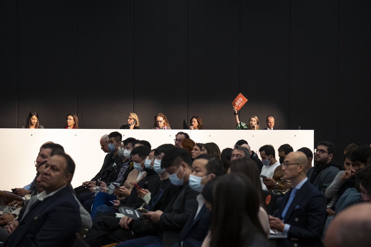 Only Watch tweet media