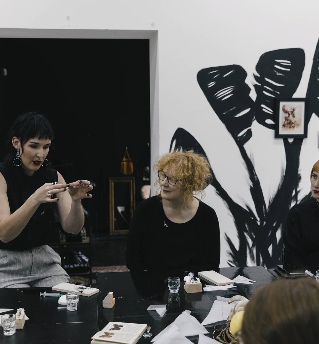 MOTHstudios's tweet image. Only 4 tickets left for our festive workshop👀
@NE1BID
@Ne1Tweets @skullencollectiveltd🎄 
Tickets 👇
bit.ly/3kf2cUm 

#Mothstudios #taxidermy #entomology #taxidermyworkshops #insectpinning #christmasevents #skullencollective #NE1 #Christmas2021