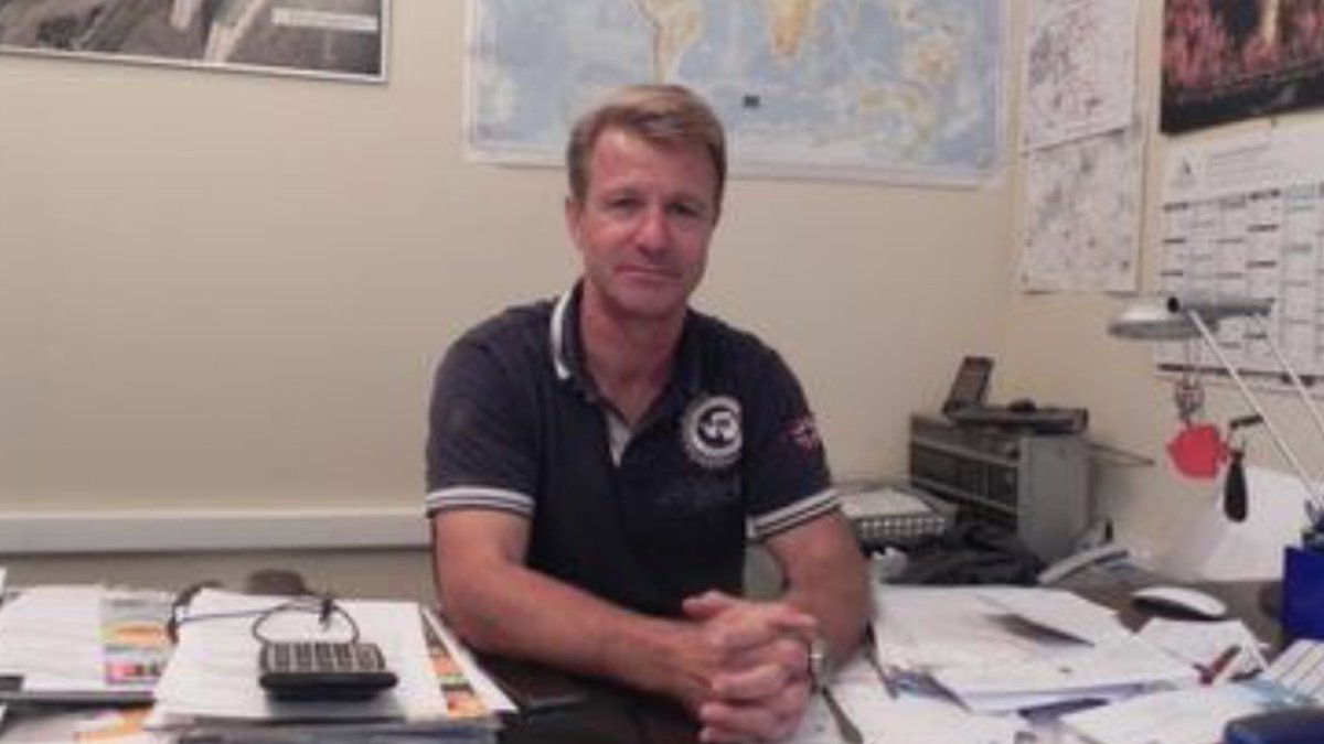 ⚠️ <a href="/marcdebavelaere/">Jimmykat</a> a promis que si ce tweet était RT plus de 200 fois, il adhérerait a <a href="/Fragritwittos/">FranceAgritwittos♥️</a> 
Et il n emprunterait plus de vidéo projecteur sans prévenir Jean Jacques