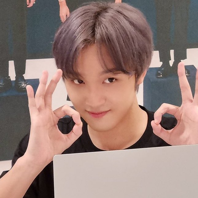 himille_'s tweet photo. 정저현 겨울에 한 5키로 정도 찔 듯
이유: 춥다고 밖에 안 나가고 전기장판에서 뒹굴다가 동혀기한테 카톡 보냄

                                             올 때 호빵
웅
                                             붕어빵도
웅
                                               호떡도
웅 https://t.co/5VZKZxOrMU