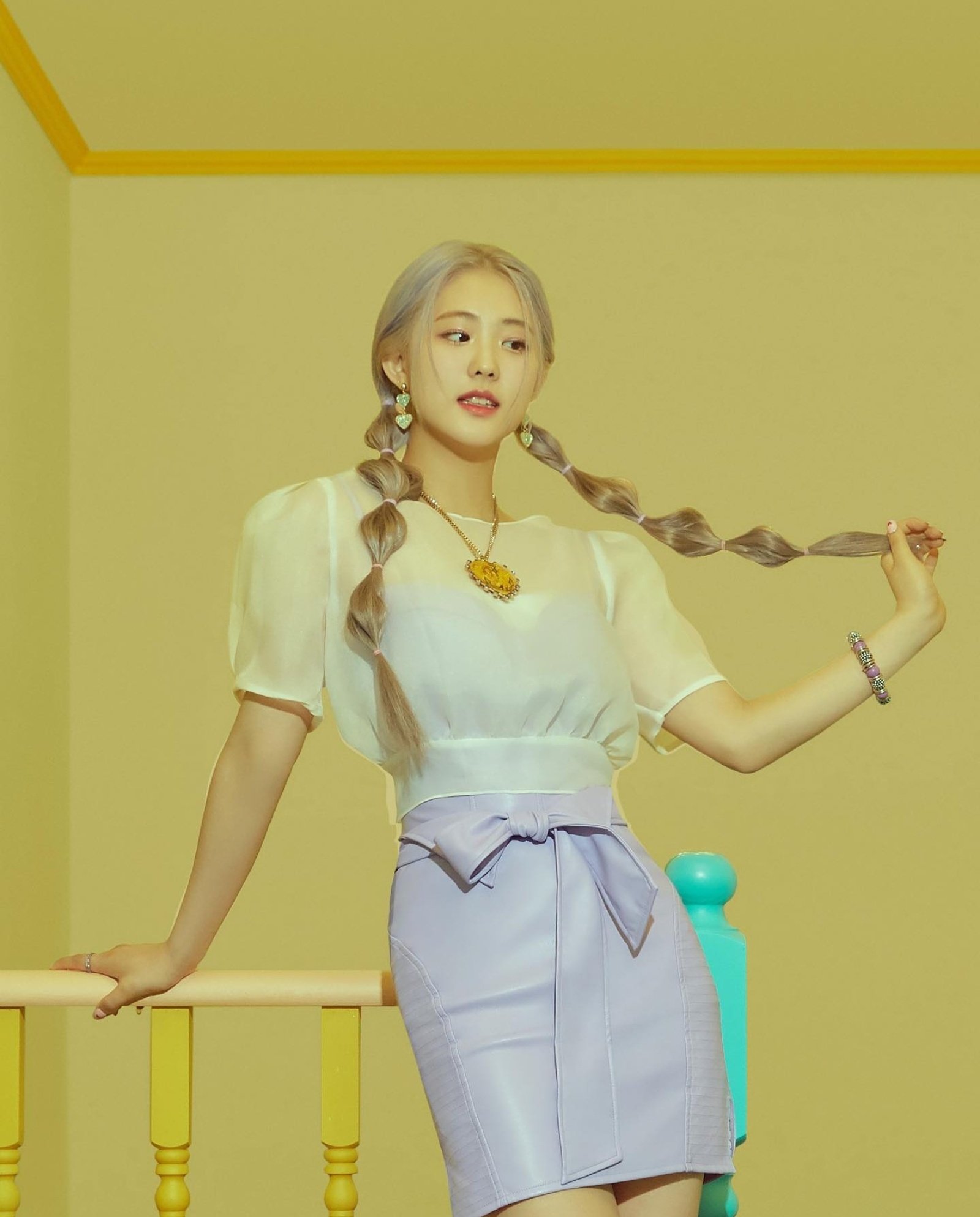 FDlsHndWEAIstWv?format=jpg&name=large