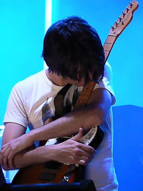 Happy bday Jonny Greenwood
Born : nov 5, 1971 