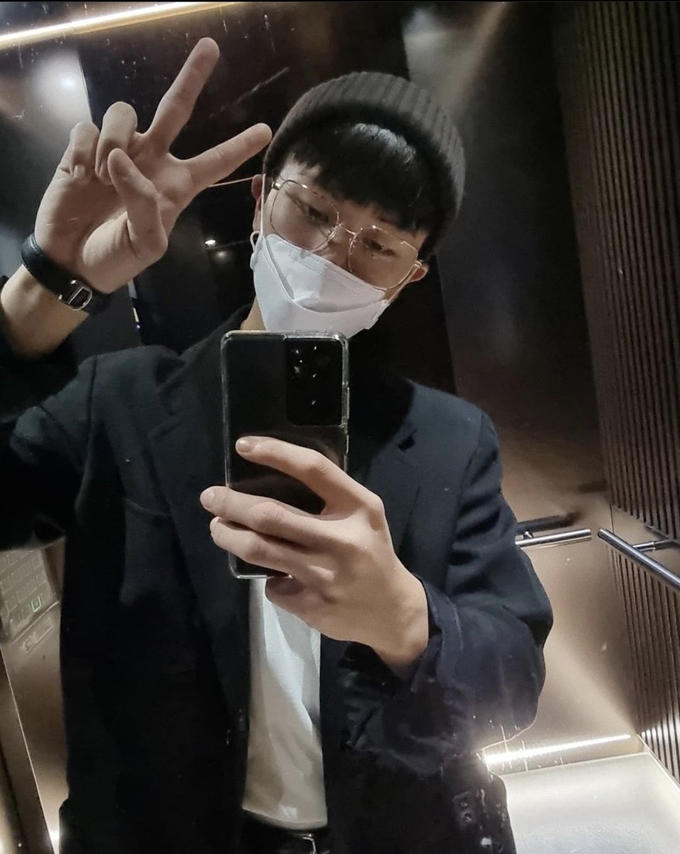 Purpleblossom07's tweet photo. น่ารักจัง💙💙💙
D-7 #WaitingForYook
#성재 #육성재 #비투비 #BTOB https://t.co/SvqJTpvnQN