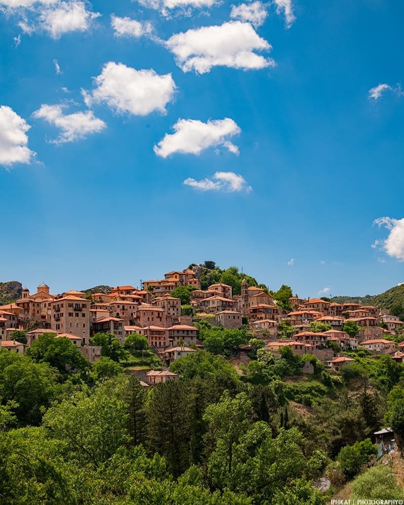 DiscoverGRcom's tweet photo. How does this compare with your view right now? It's a snapshot of our day village-hopping in the mountains of Arcadia in the #Peloponnese. 😍

📷 kristimark 📍 ​#Stemnitsa 
📷 vina_xnt 📍 ​#Karytaina 
📷 kostaslvnts 📍 ​#Lagkadia 
📷 iphikat 📍 ​#Dimitsana 
[via Instagram] https://t.co/1JJclqbezw