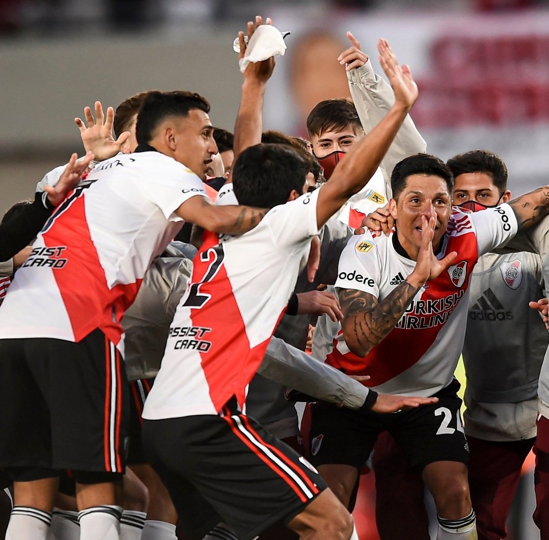 RiverLPM's tweet photo. ¡HOY JUEGA EL ÚNICO PUNTERO! 💪⚪🔴⚪ https://t.co/ZO66KZjA0S