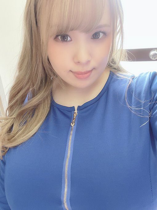 アミューズ撮影会ありがとうでした🥳💕今回は大阪名古屋通して撮影会自体が初めてという方が結構いてくれて撮影会童貞ごちそうさまっ😋🙏🏻みんなありがとー🥰🥰✨次回は2月か&hellip;3月か&hellip;そのくらいに行けたらいいなって思います👼🏻