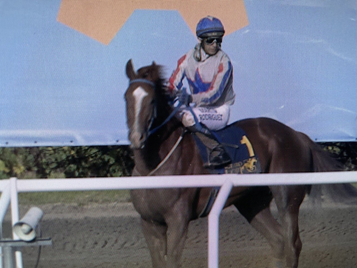 Annette Lennon tweet media