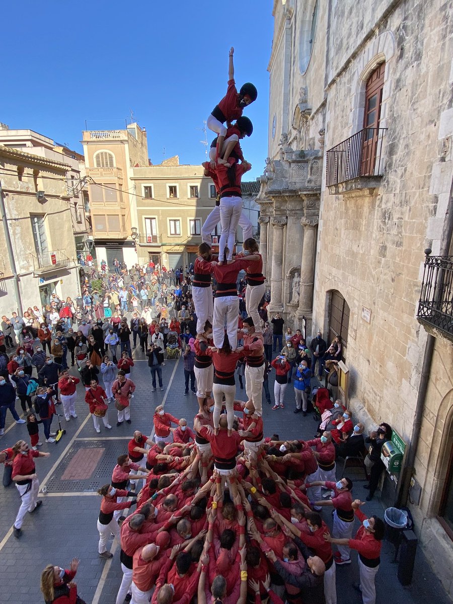 👉Diada castellera de Sant Zacaries.

✅3d7 

Diada emotiva amb el record a l’Adrià, al mossèn Barenys i al Pere Olivé. Sempre amb nosaltres. #elvendrell <a href="/nensdelvendrell/">Nens del Vendrell</a>