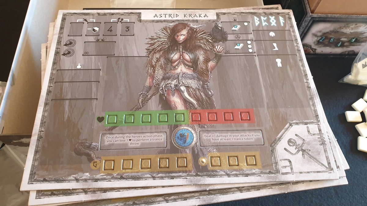 dweller_13's tweet photo. Tanto nos ha gustado #RunalJod que literalmente me lo he llevado a casa, incluido la expansión. Por no decir que el diseñador nos ha montado una partida de introducción y me ha dedicado mi copia.Con ganas de volver otro año como dios manda,bravo por @jugonesmdr y @Tempogame_s https://t.co/TB45kjDQrB