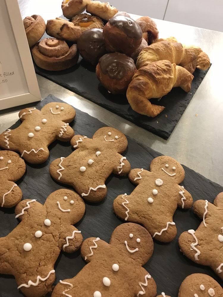 kaitlynscafe's tweet photo. tis’ the gingerbread season🎄🍪 https://t.co/YroD0cf8BA