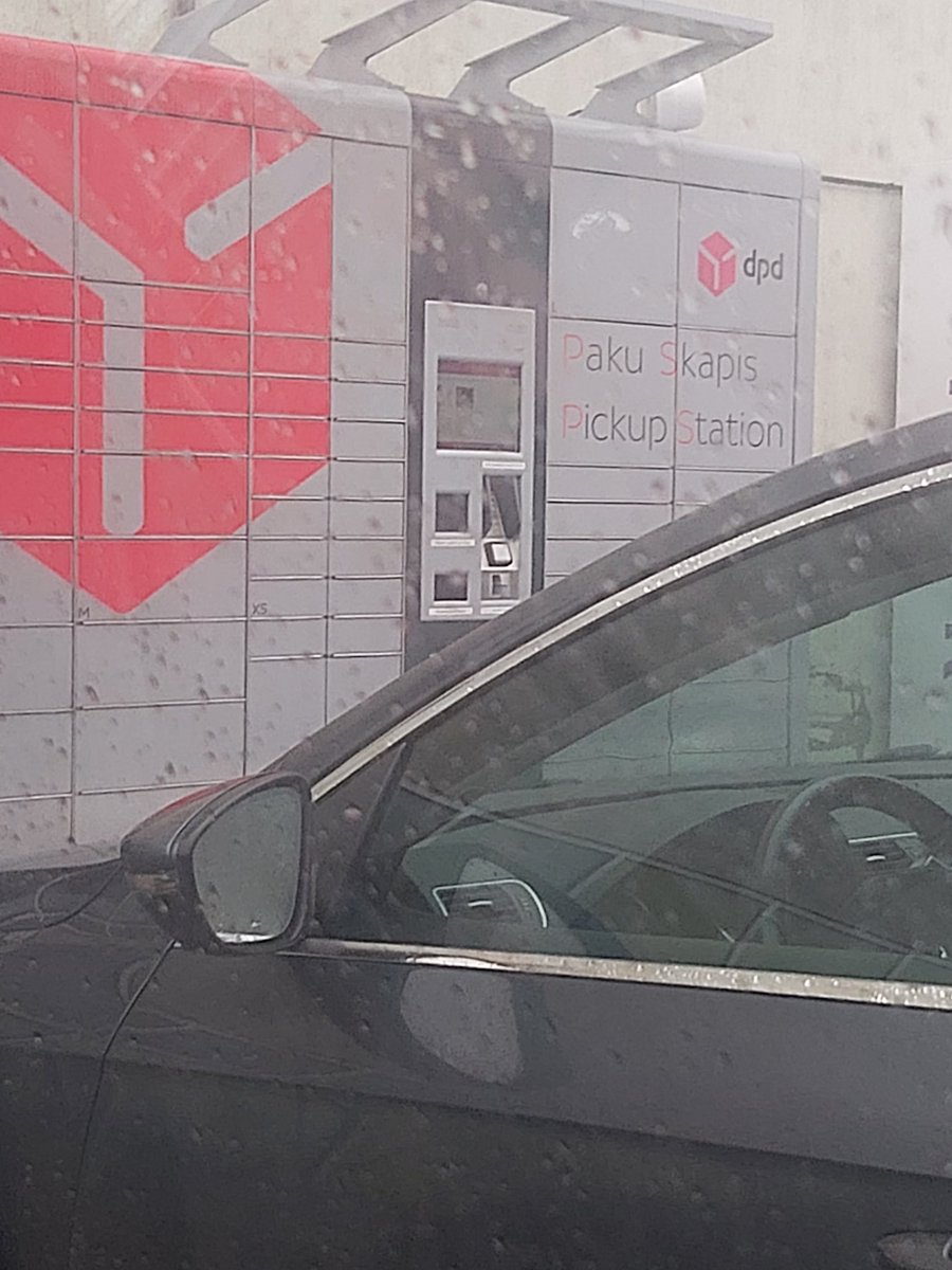 dpdcharaotd's tweet image. Today's first... Character... with DPD of the day is ... uh. um. Paku Skapis Pickup Station (Any Pronouns)? Uh... Canon?

#otdtwt ....