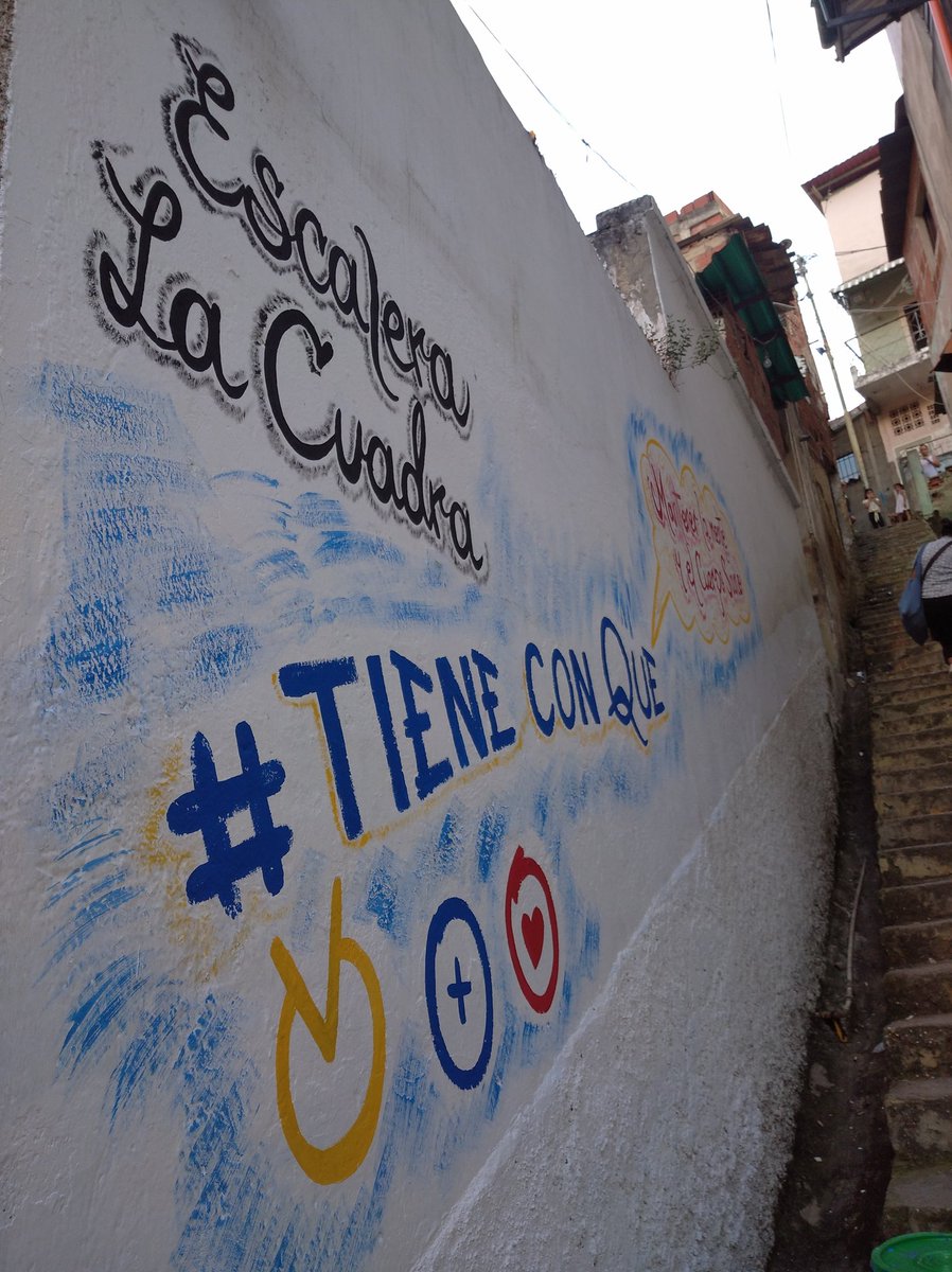 grenivan1's tweet photo. Murales realizado por la brigada de muralista PETARE SUR, en Barrio Unión, Sector la Planada. #LaPlanadaTieneConQue #ApcMiranda  #MirandaTieneConQue #MirandaGas @HectoRodriguez @PartidoPSUV @PsuvMirandaVE https://t.co/qQ3SEBbodE