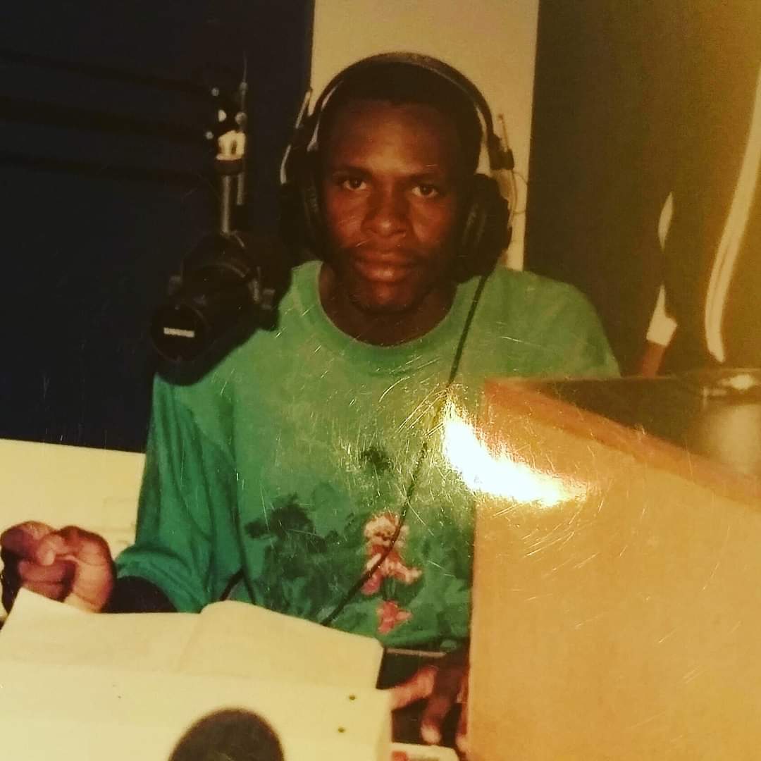 Bonesdj1's tweet photo. Hope Your Having a Blissful Sunday!

I am Live On Your Radio this Afternoon to Bring You Another Edition of #Sunday_Soul_Session 

Get Ready to Be Mesmerized With Beautiful Slow Love Jamz!🎶🎶🎶  3PM til 6PM

 @votfm_876

Call or WhatsApp 081 725 1896 https://t.co/3tWQfgR8iv