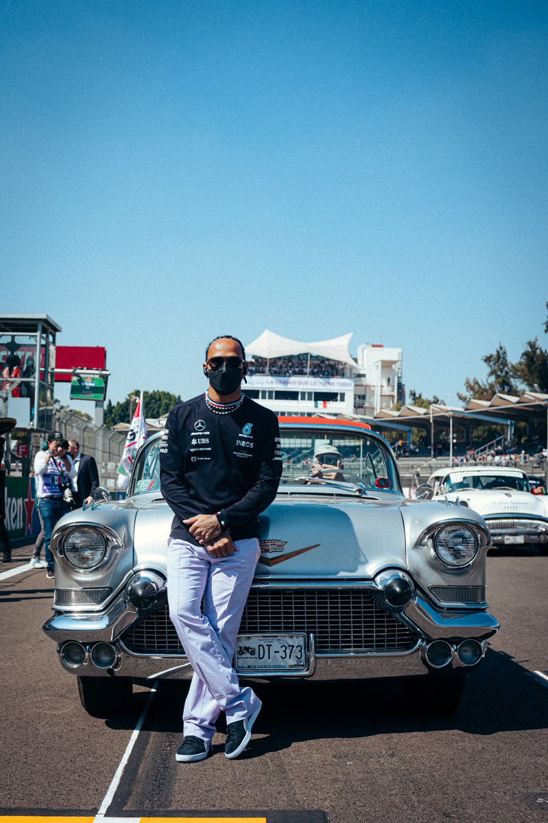 MercedesAMGF1's tweet photo. When in Mexico. 😍 #MexicoGP https://t.co/btElYrVhNP