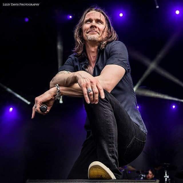 MKennedyBelgium's tweet photo. Pic of the day 💖
@MylesKennedy at @RockvilleFest 2017 by © @llzzies 
@alterbridge #picoftheday https://t.co/XSNRyhRR7E