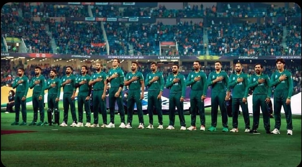 amirsuhail786's tweet photo. Presenting you the unbeatable team🇵🇰 ⭐ 5th consecutive victory for green shirts. 🇵🇰 ❤ 
#PAKvSCO https://t.co/kGjH9TeFO5