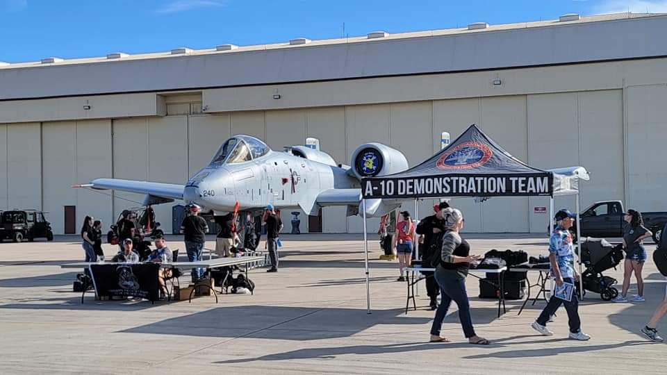 thunderlightAZ's tweet photo. There are some pretty spectacular static aircraft displays jamming up the ramp here at @DMAFB on the last day of the show. Flying begins at 10:30 and admission is free! Limited premium seating is still available! https://t.co/SiewZT4zd0