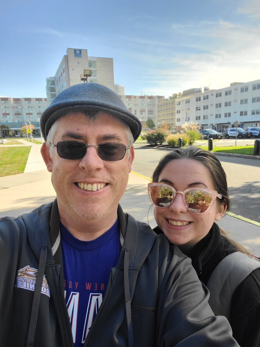 brian_bonafitz's tweet photo. #SundaySelfie with our middle daughter #Elise on campus at @KeanUniversity!! Love being a #KeanDad! #SundayFitz #Weekend #FitzGirlsRule #Kean2025 #ElisesFreshmanYear #CougarsClimbHigher #DadLife #BeautifulDay #November #AutumnInNJ https://t.co/cvYJbi9Hq7